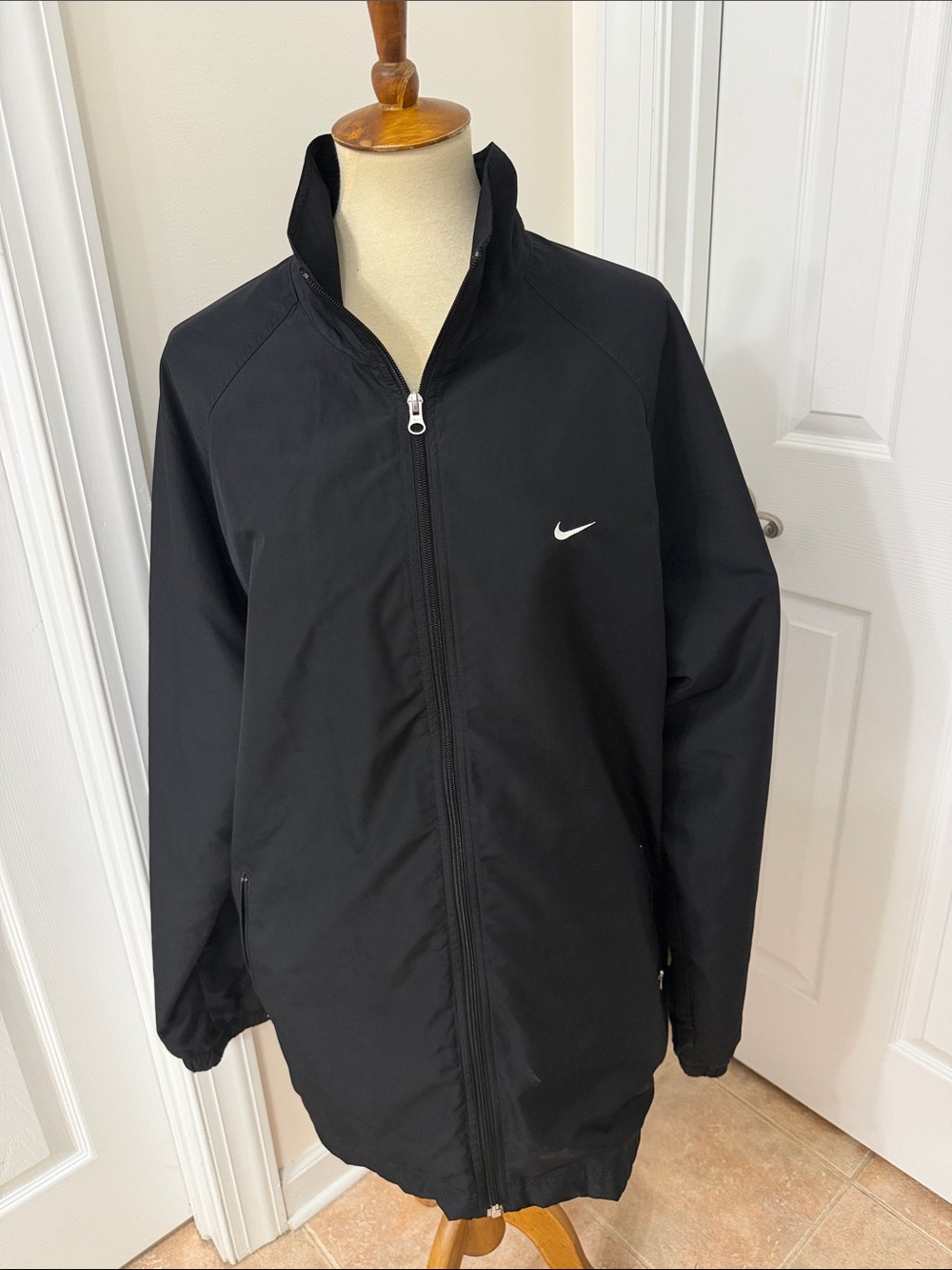 Nike Men's Black Windbreaker Jacket with White Swoosh